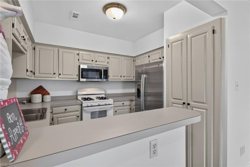 Photo 11 of 39 residential for sale in Newport News virginia Photo 11 of 39 residential for sale in Newport News virginia