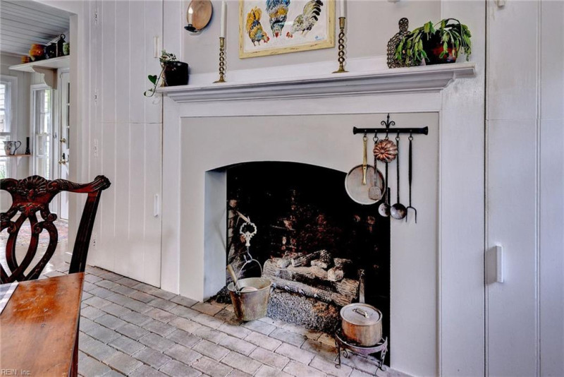 Photo 14 of 39 residential for sale in York County virginia