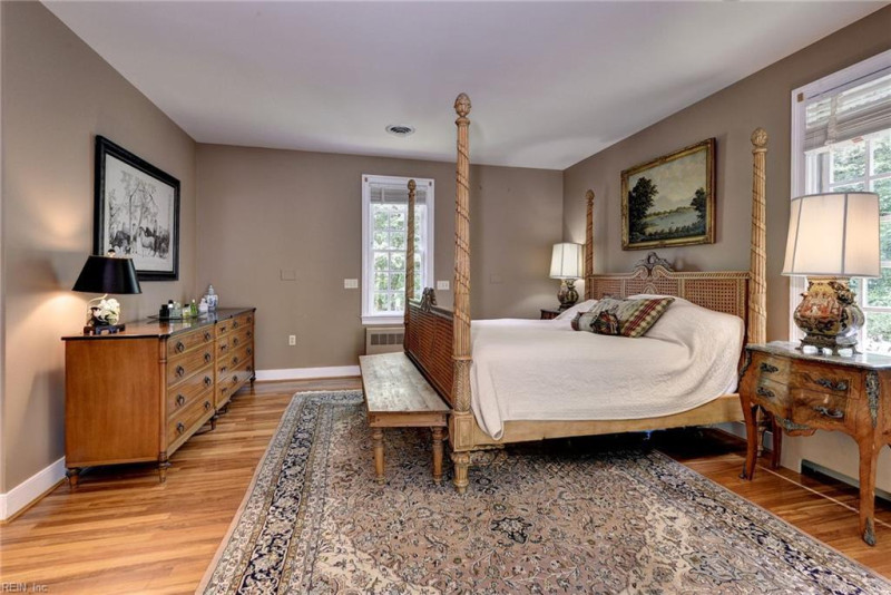 Photo 19 of 39 residential for sale in York County virginia