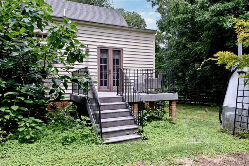 Photo 30 of 39 residential for sale in York County virginia