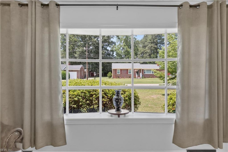 Photo 10 of 50 residential for sale in Suffolk virginia