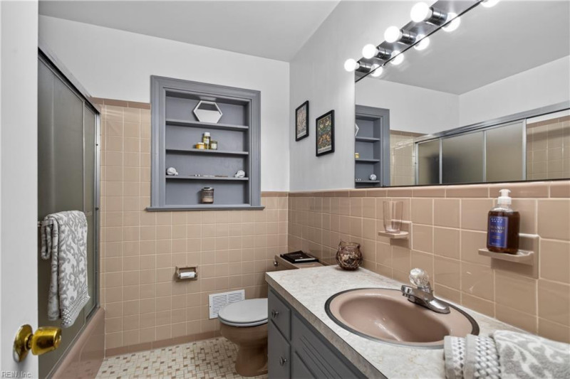 Photo 26 of 50 residential for sale in Suffolk virginia