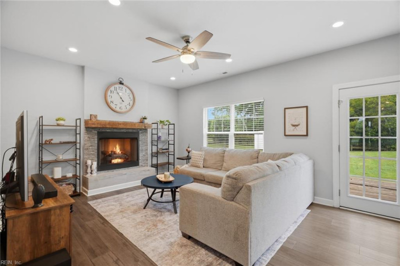 Photo 12 of 50 residential for sale in Chesapeake virginia Photo 12 of 50 residential for sale in Chesapeake virginia