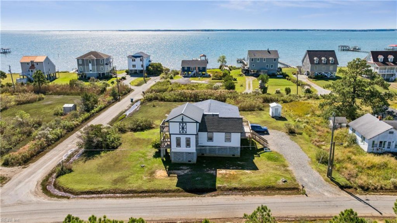 Photo 1 of 18 residential for sale in Gloucester County virginia