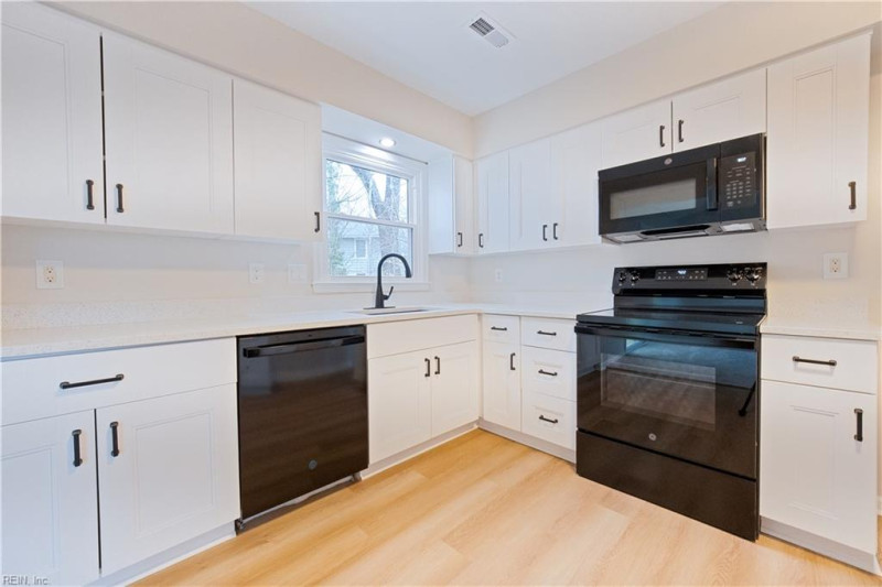 Photo 7 of 24 residential for sale in Newport News virginia