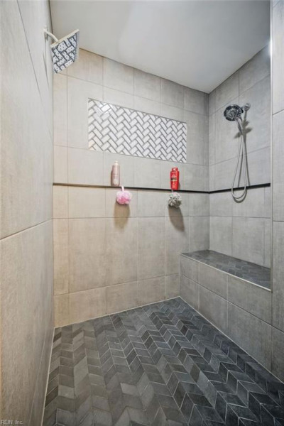 Photo 11 of 48 residential for sale in Virginia Beach virginia