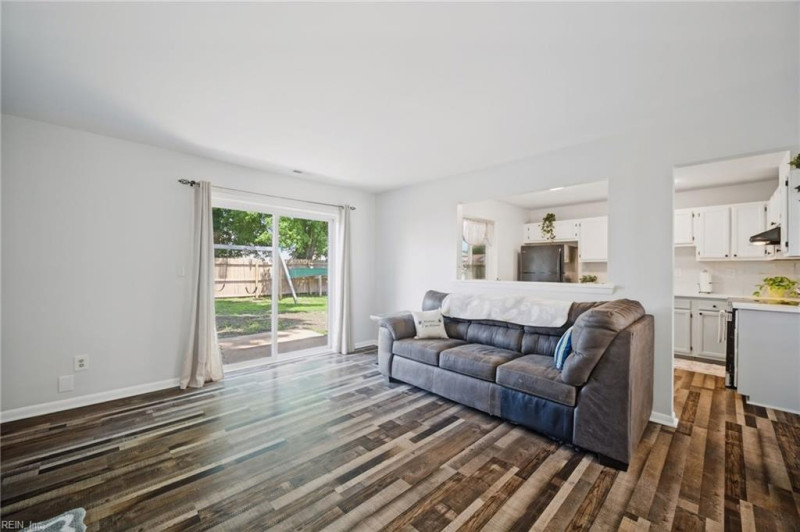 Photo 18 of 48 residential for sale in Virginia Beach virginia