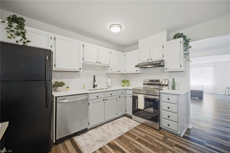 Photo 19 of 48 residential for sale in Virginia Beach virginia