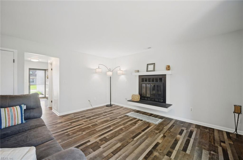 Photo 23 of 48 residential for sale in Virginia Beach virginia