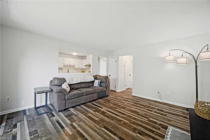 Photo 25 of 48 residential for sale in Virginia Beach virginia