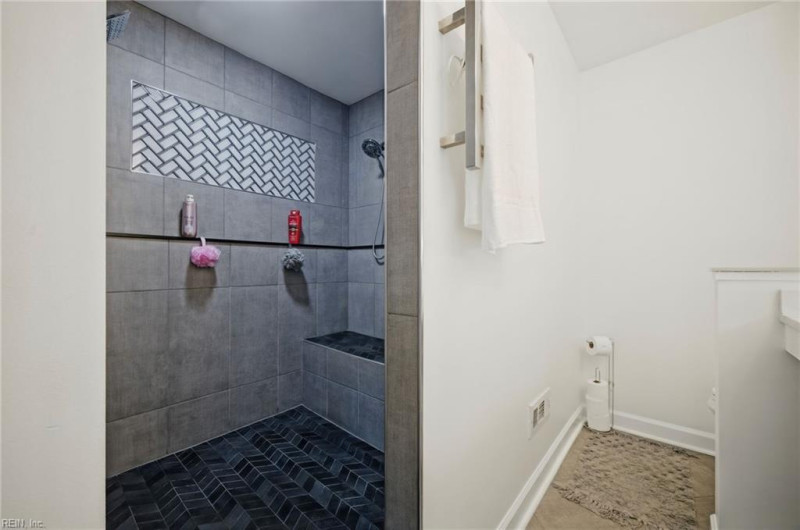 Photo 29 of 48 residential for sale in Virginia Beach virginia