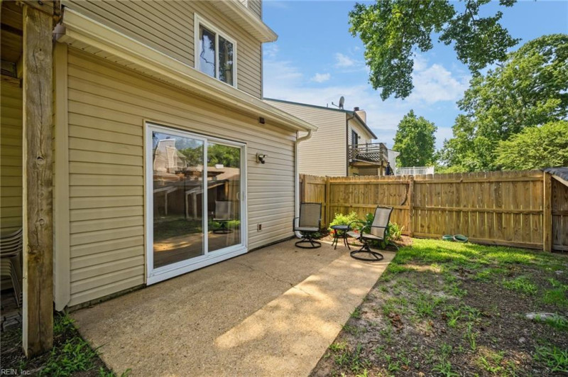 Photo 3 of 48 residential for sale in Virginia Beach virginia