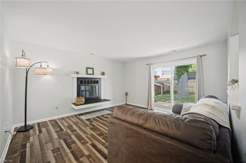 Photo 6 of 48 residential for sale in Virginia Beach virginia