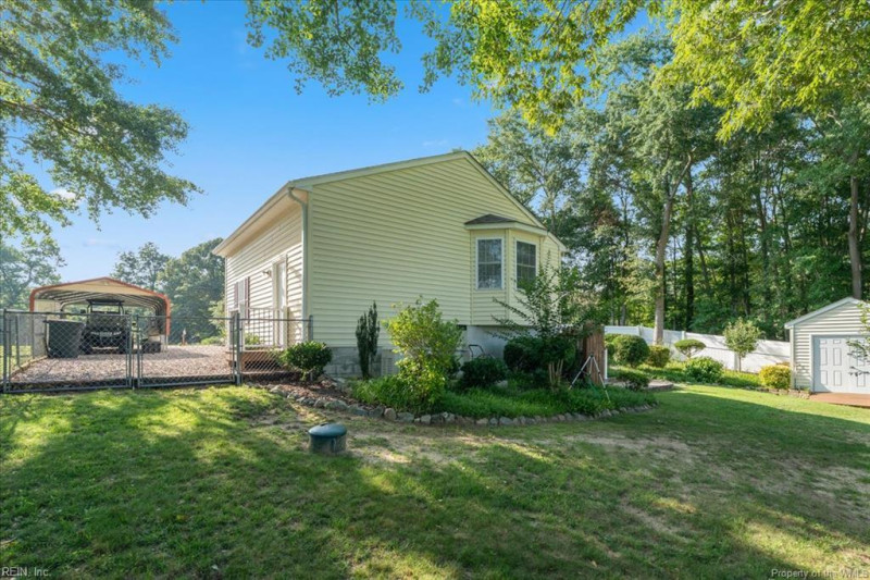 Photo 17 of 49 residential for sale in New Kent County virginia