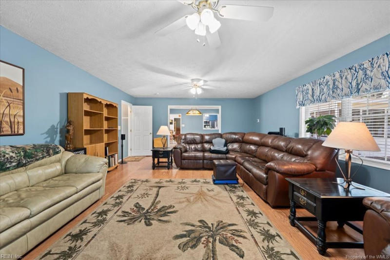 Photo 33 of 49 residential for sale in New Kent County virginia
