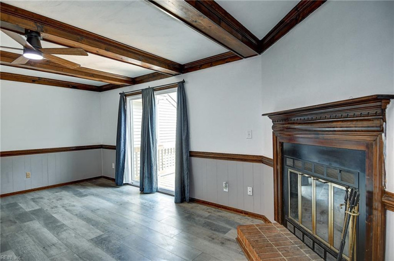 Photo 14 of 41 residential for sale in Chesapeake virginia