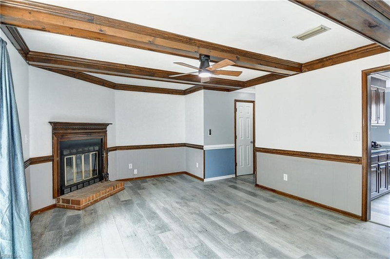 Photo 25 of 41 residential for sale in Chesapeake virginia