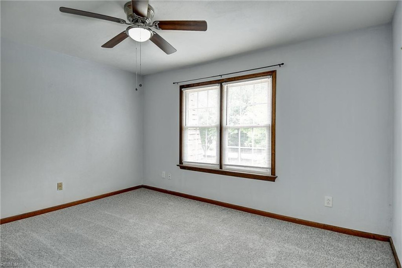 Photo 32 of 41 residential for sale in Chesapeake virginia