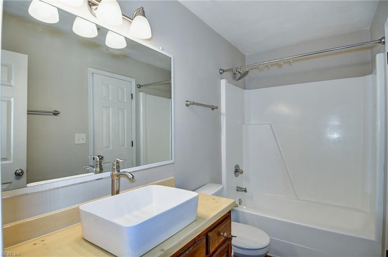 Photo 34 of 41 residential for sale in Chesapeake virginia