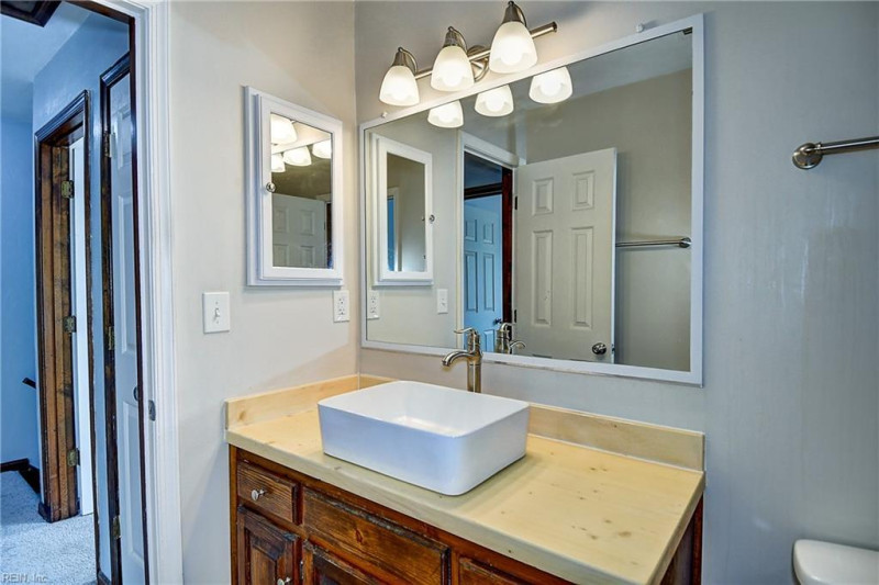 Photo 35 of 41 residential for sale in Chesapeake virginia