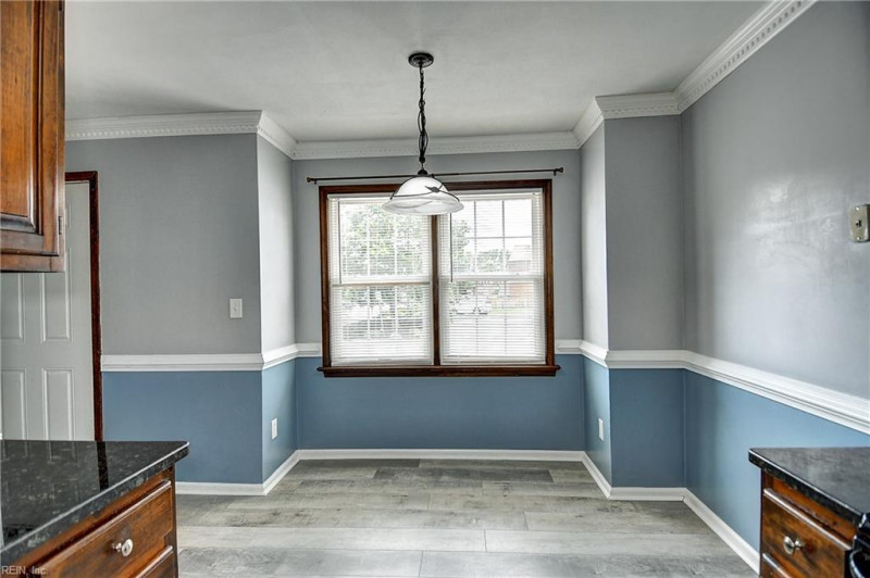 Photo 7 of 41 residential for sale in Chesapeake virginia