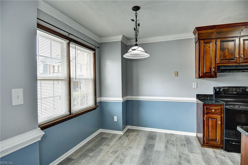 Photo 8 of 41 residential for sale in Chesapeake virginia