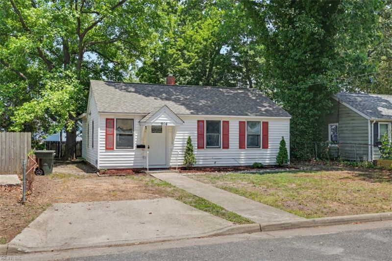 Photo 1 of 33 residential for sale in Hampton virginia