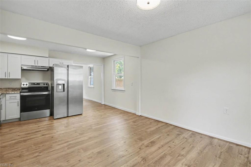 Photo 19 of 33 residential for sale in Hampton virginia