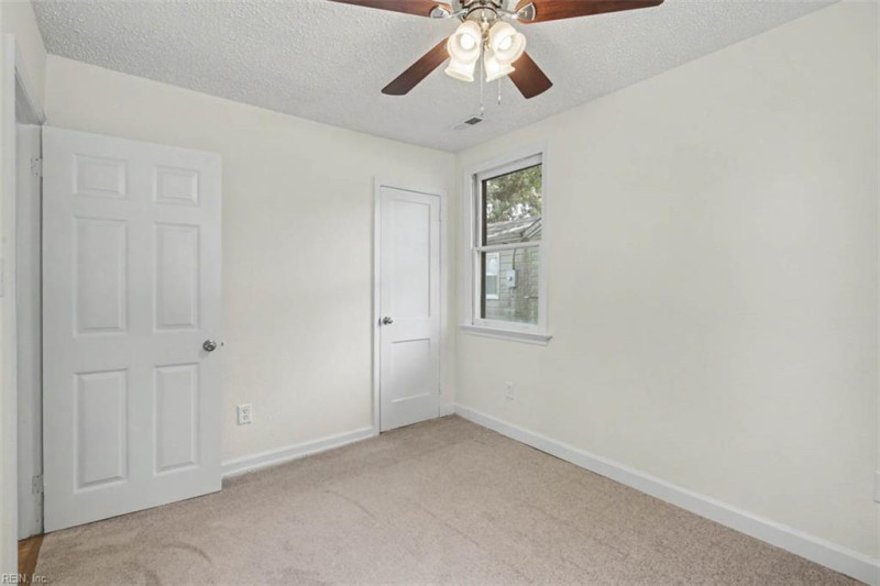 Photo 22 of 33 residential for sale in Hampton virginia