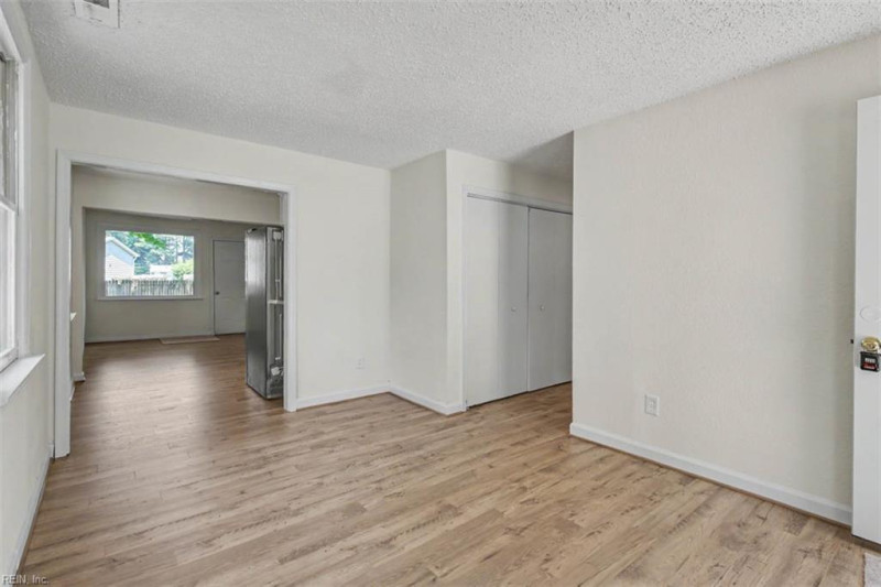 Photo 8 of 33 residential for sale in Hampton virginia