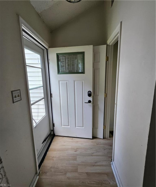 Photo 4 of 15 residential for sale in Chesapeake virginia Photo 4 of 15 residential for sale in Chesapeake virginia