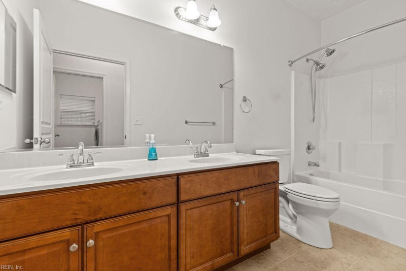 Photo 21 of 46 residential for sale in Suffolk virginia