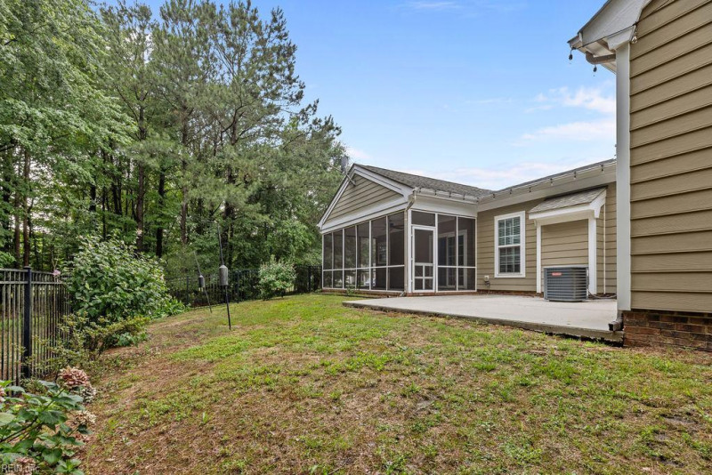 Photo 35 of 46 residential for sale in Suffolk virginia
