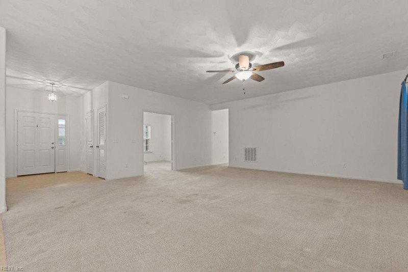 Photo 4 of 46 residential for sale in Suffolk virginia