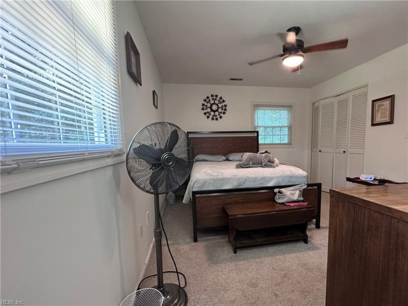 Photo 16 of 24 residential for sale in York County virginia