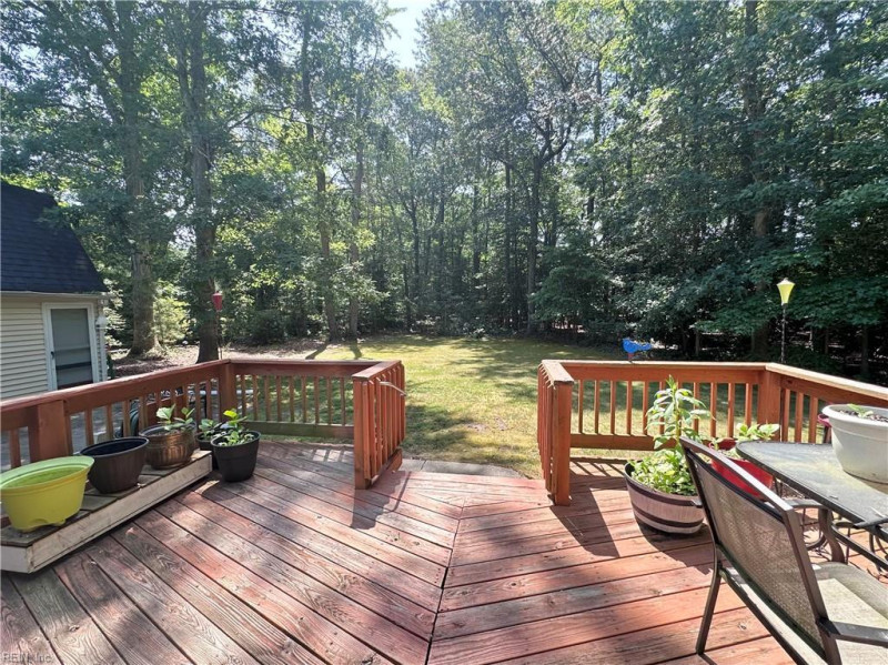 Photo 19 of 24 residential for sale in York County virginia
