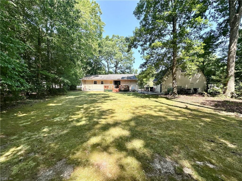 Photo 20 of 24 residential for sale in York County virginia