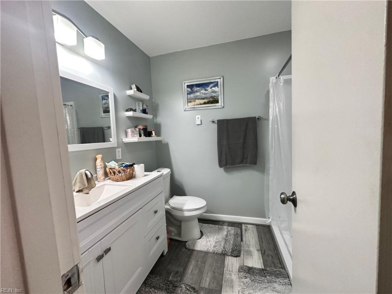 Photo 9 of 24 residential for sale in York County virginia