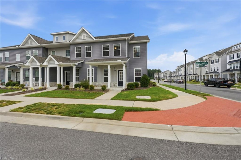 Photo 3 of 46 residential for sale in Newport News virginia Photo 3 of 46 residential for sale in Newport News virginia