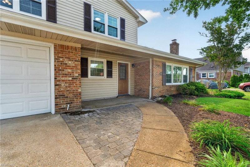 Photo 4 of 50 residential for sale in Virginia Beach virginia