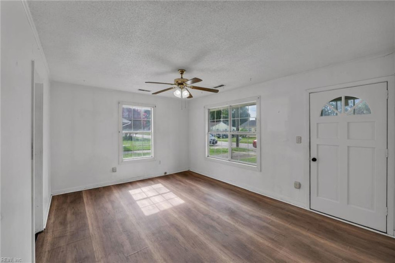 Photo 9 of 40 residential for sale in Chesapeake virginia Photo 9 of 40 residential for sale in Chesapeake virginia