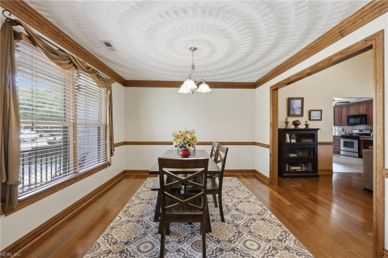 Photo 10 of 49 residential for sale in Chesapeake virginia
