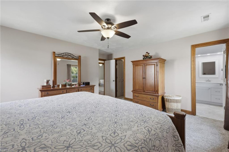 Photo 13 of 49 residential for sale in Chesapeake virginia