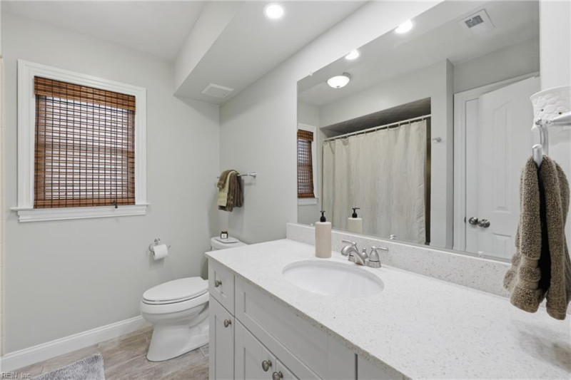Photo 15 of 49 residential for sale in Chesapeake virginia