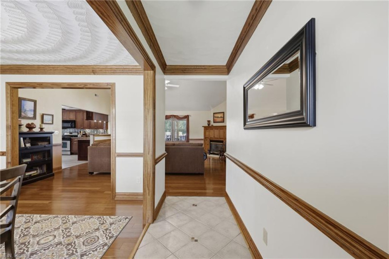 Photo 20 of 49 residential for sale in Chesapeake virginia