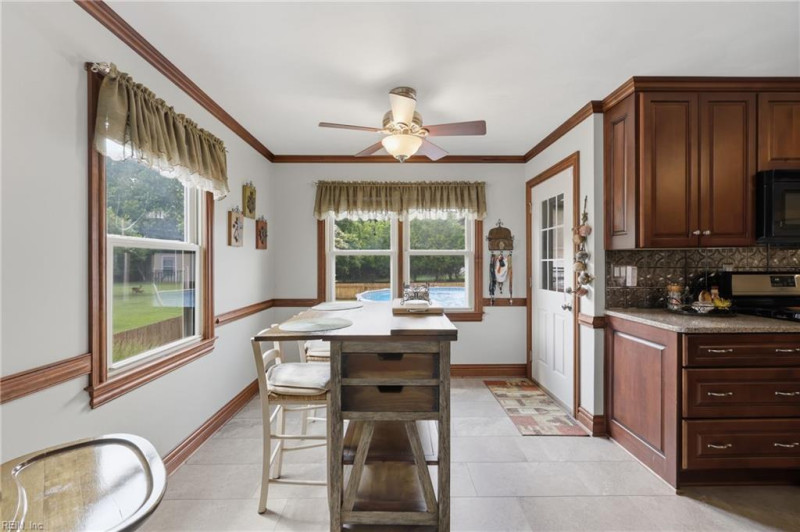Photo 23 of 49 residential for sale in Chesapeake virginia