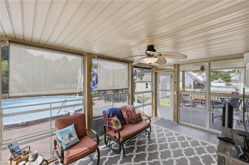 Photo 4 of 49 residential for sale in Chesapeake virginia