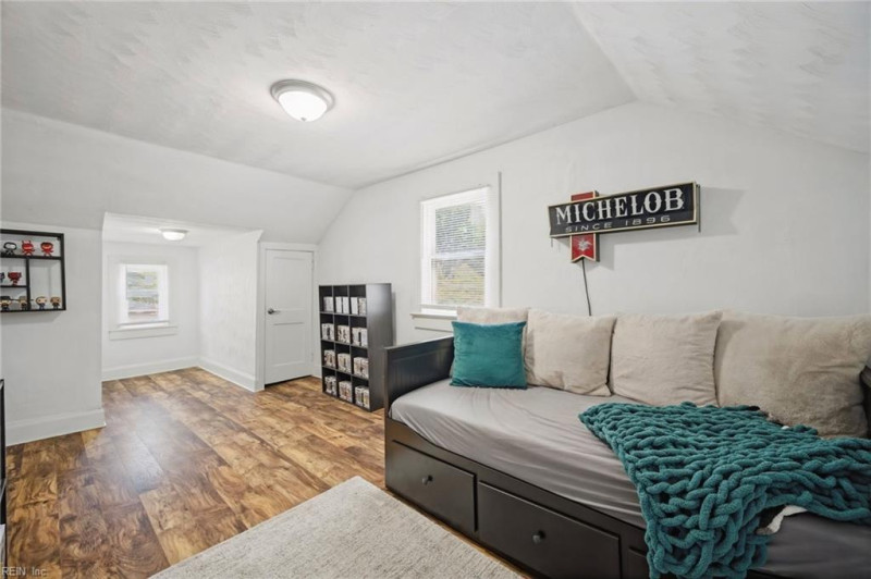 Photo 19 of 35 residential for sale in Portsmouth virginia