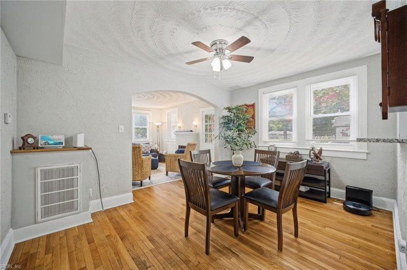 Photo 8 of 35 residential for sale in Portsmouth virginia
