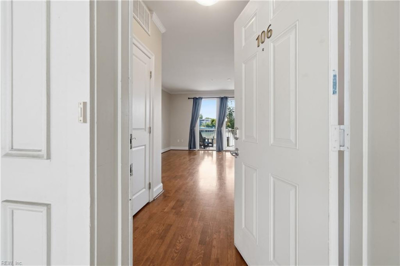 Photo 3 of 36 residential for sale in Norfolk virginia Photo 3 of 36 residential for sale in Norfolk virginia